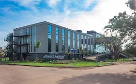 Howard Johnson Plaza La Ribera